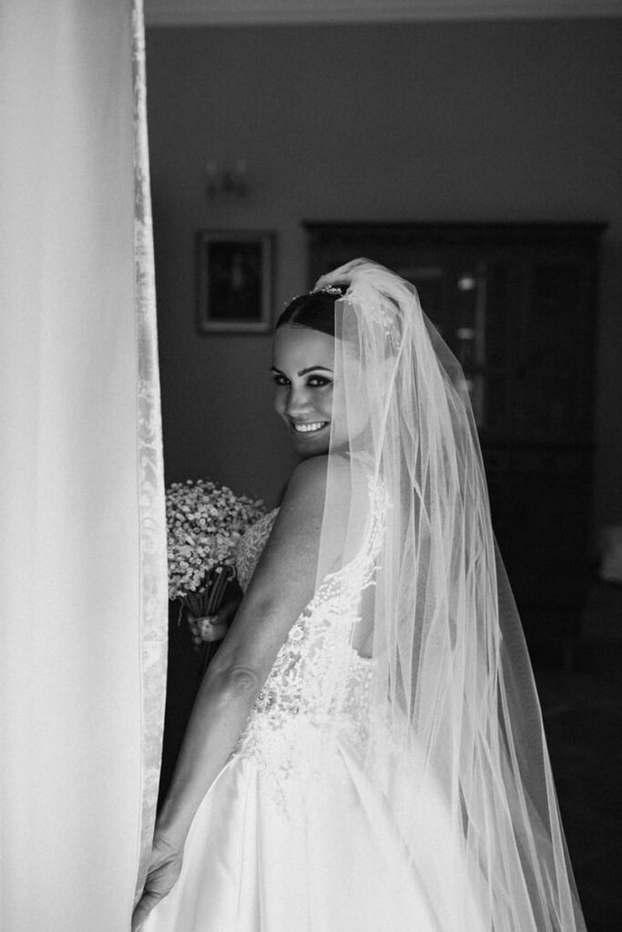 Nikola Elefant svatební fotografka svatební místo Zámek Ratměřice