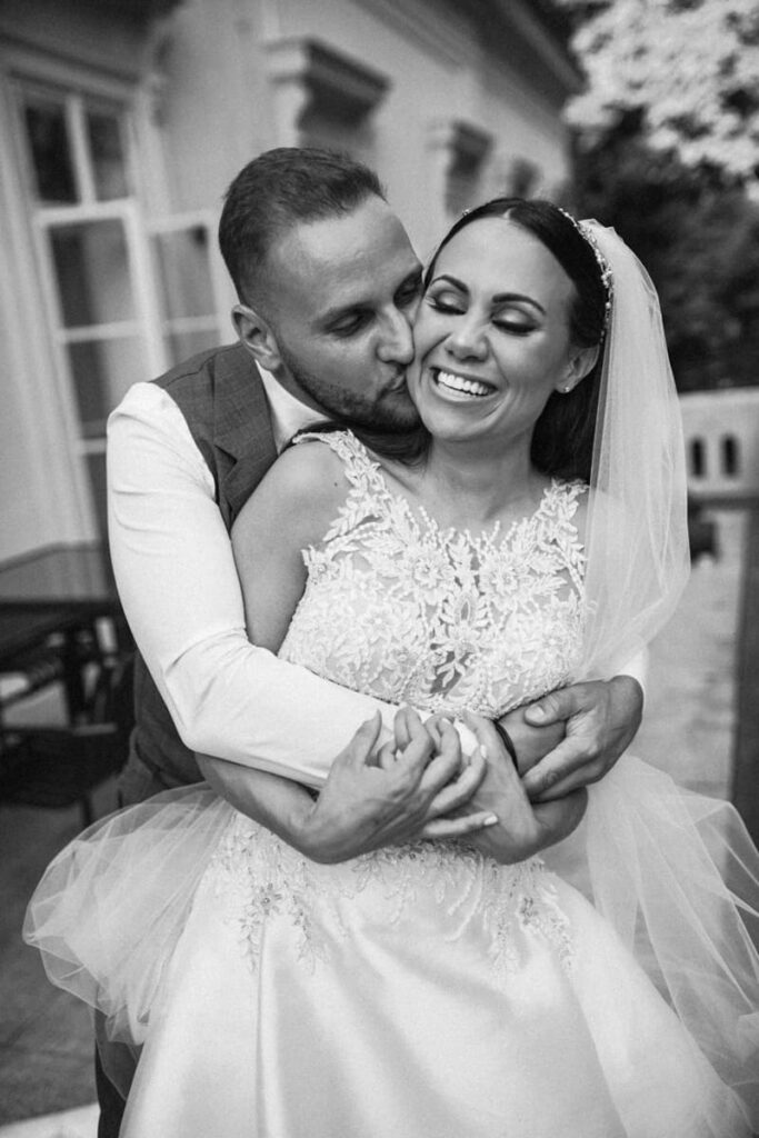 Nikola Elefant svatební fotografka svatební místo Zámek Ratměřice